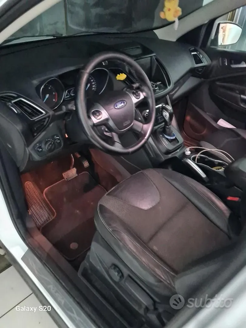 Ford Kuga 2016 photo 2