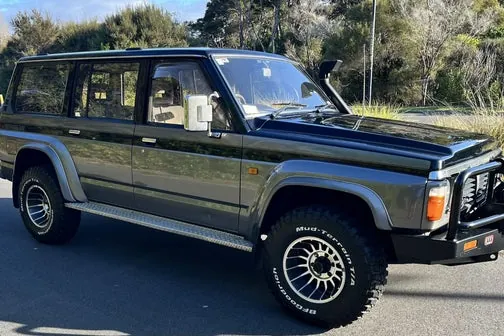 Nissan Safari
