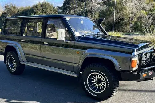 Nissan Safari