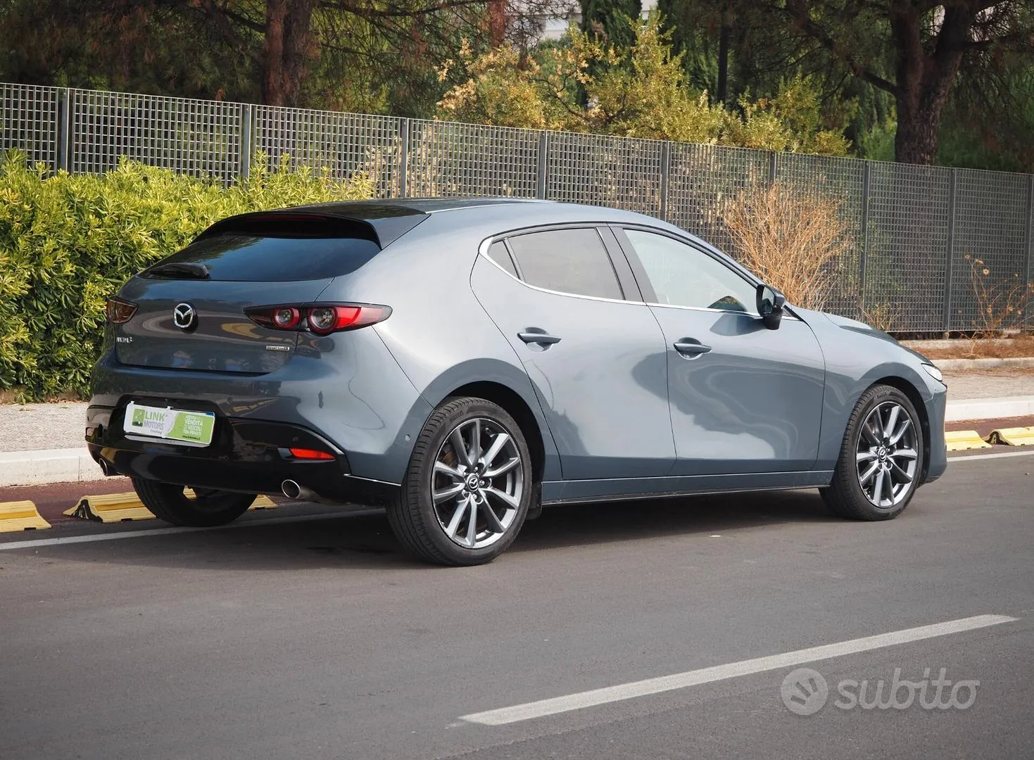 Mazda 3 2020 photo 2