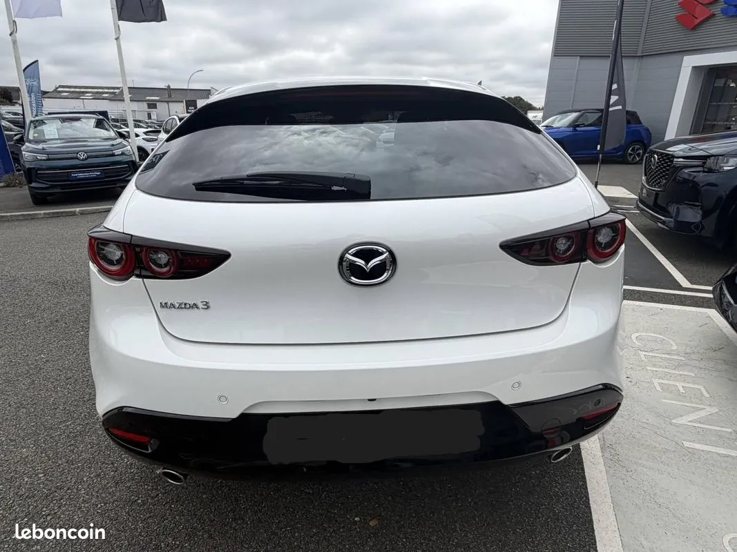Mazda 3 2027 photo 4