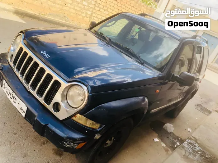 Jeep Liberty 2004 photo 4