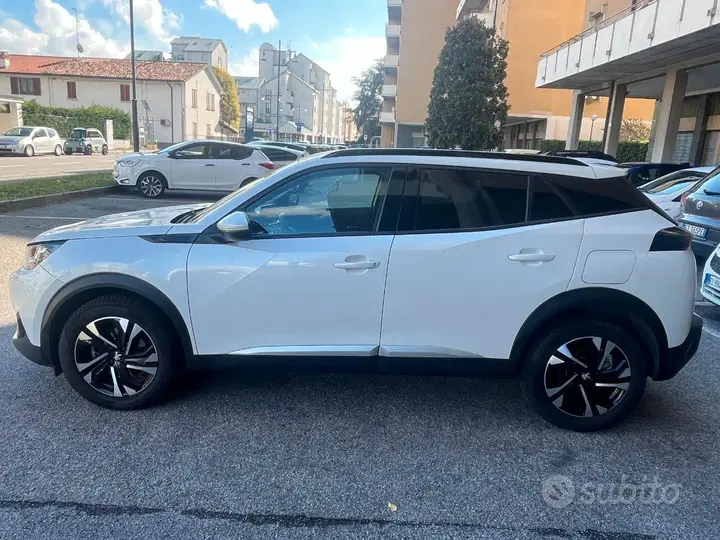 Peugeot 2008 2020 photo 5