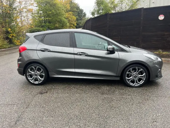 Ford Fiesta 2019 photo 2