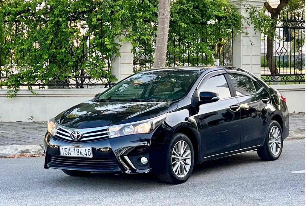 Toyota Altis 2015 photo 2