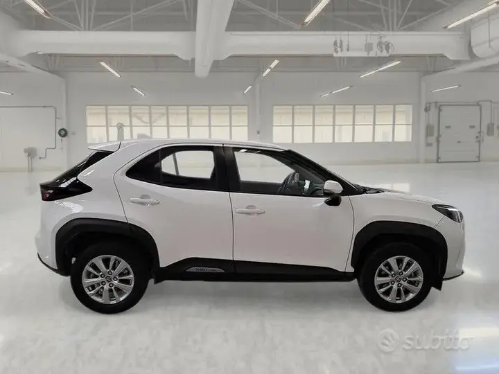 Toyota Yaris Cross 2023 photo 3