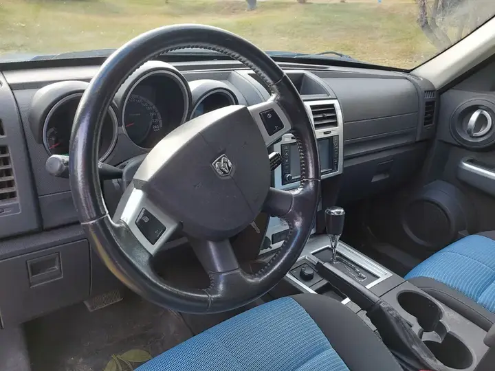 Dodge Nitro 2008 photo 4