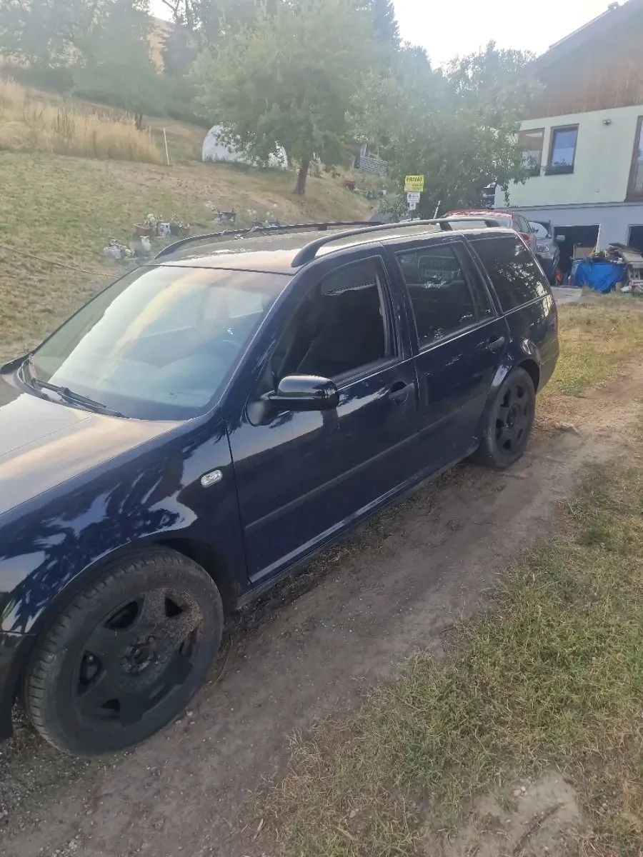 Volkswagen Golf 2003 photo 2