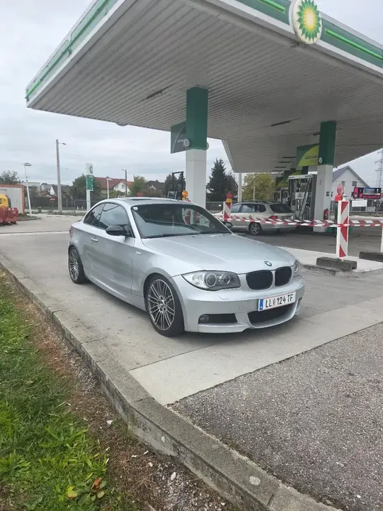 BMW 1 Series 2008 photo 3