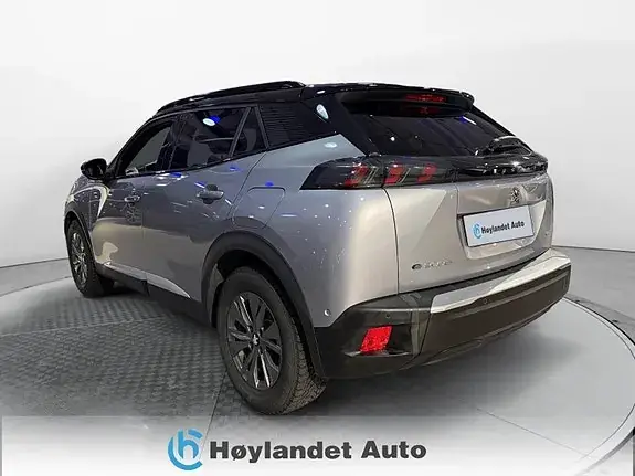 Peugeot E-2008 2021 photo 3