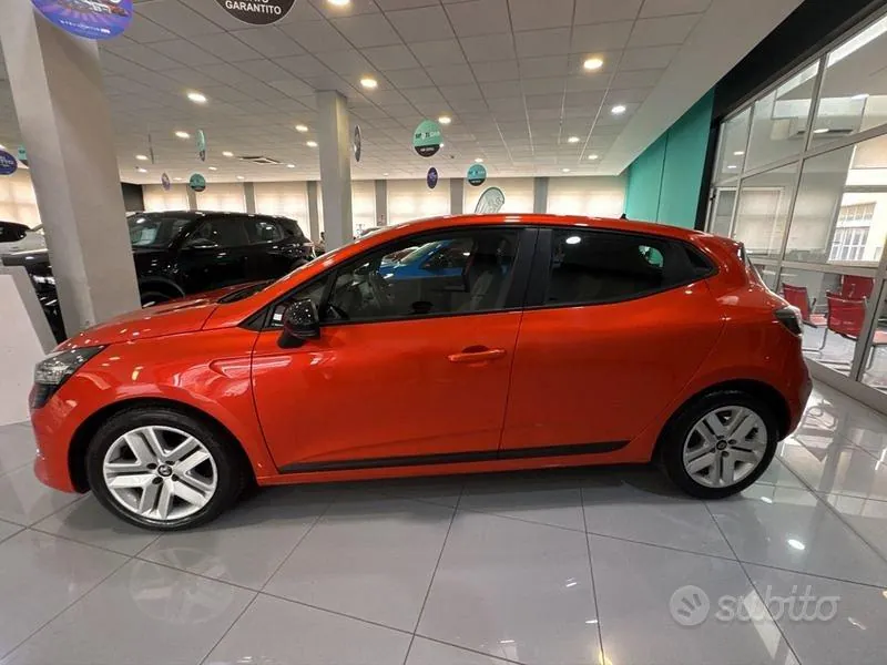 Renault Clio 2024 photo 2