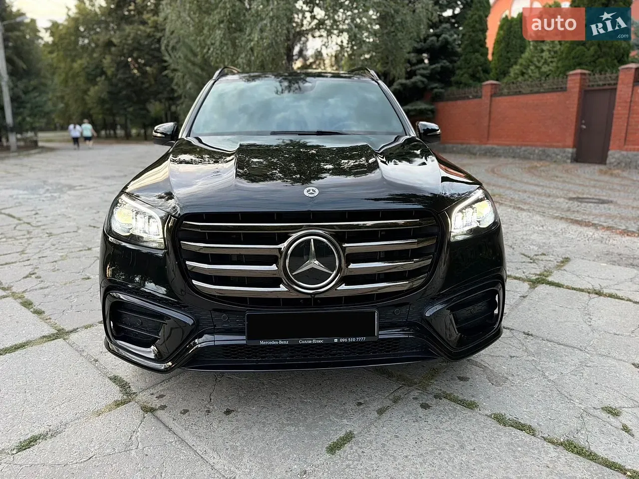 Mercedes-Benz Gls-Class 2024 photo 5
