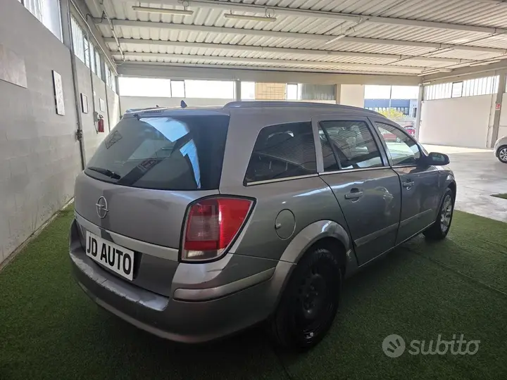 Opel Astra 2007 photo 2