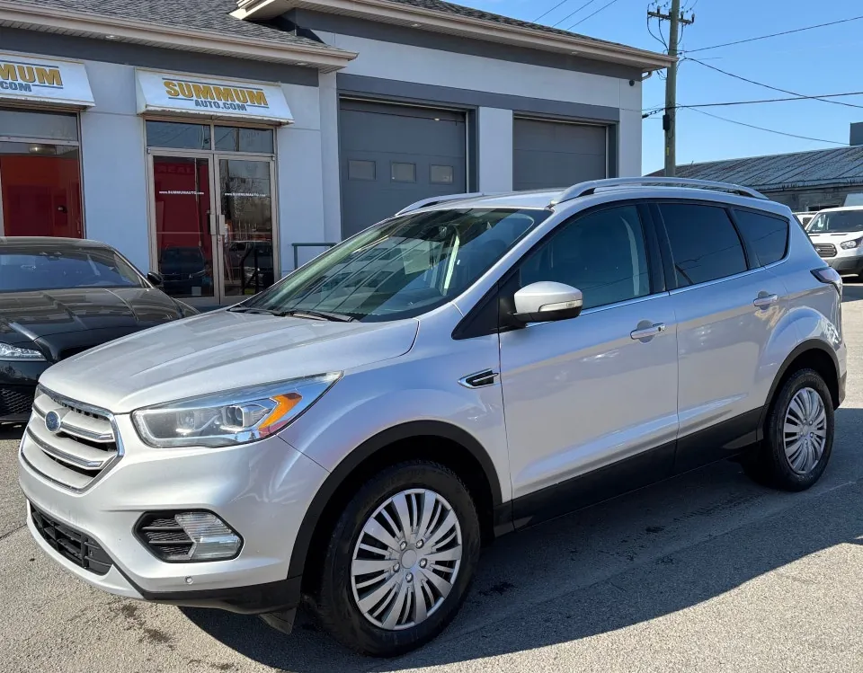 Ford Escape 2018 photo 2