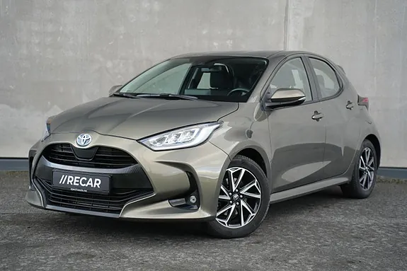 Toyota Yaris 2022 photo 2