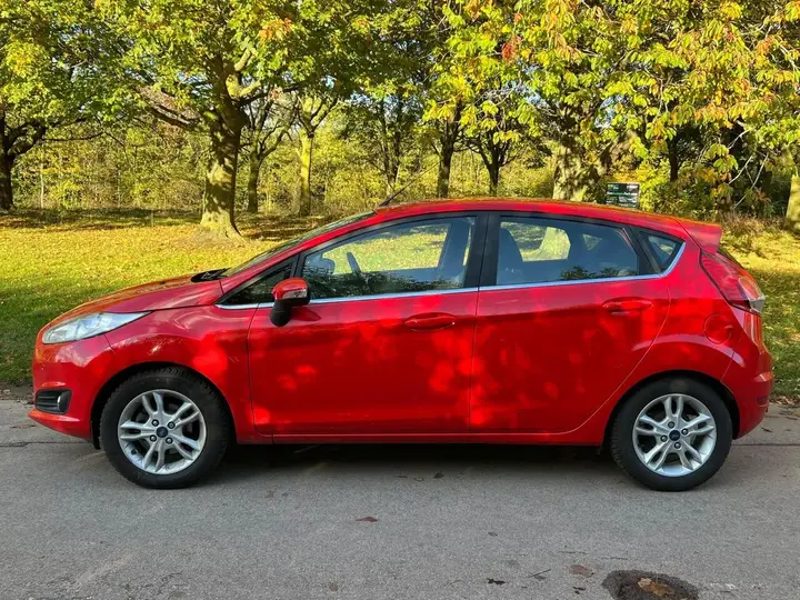 Ford Fiesta 2014 photo 4