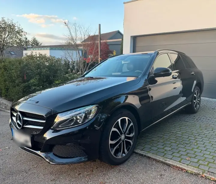 Mercedes-Benz C 220 D