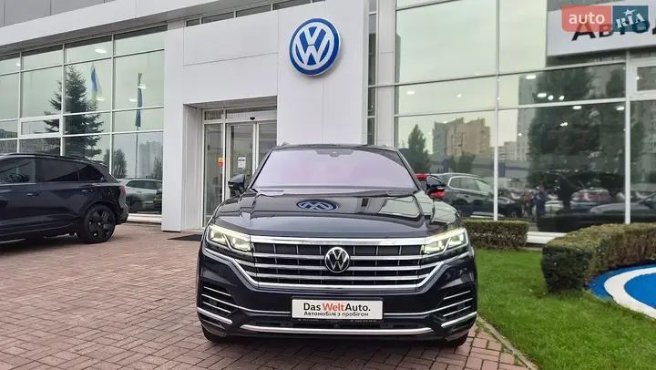 Volkswagen Touareg 2021 photo 2