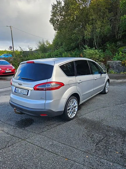 Ford S-Max 2010 photo 4