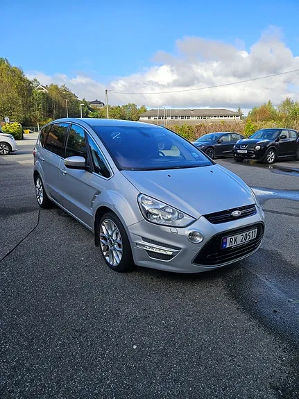 Ford S-Max 2010 photo 2