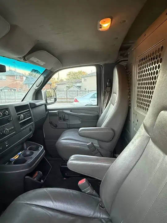 Chevrolet Express 2011 photo 5