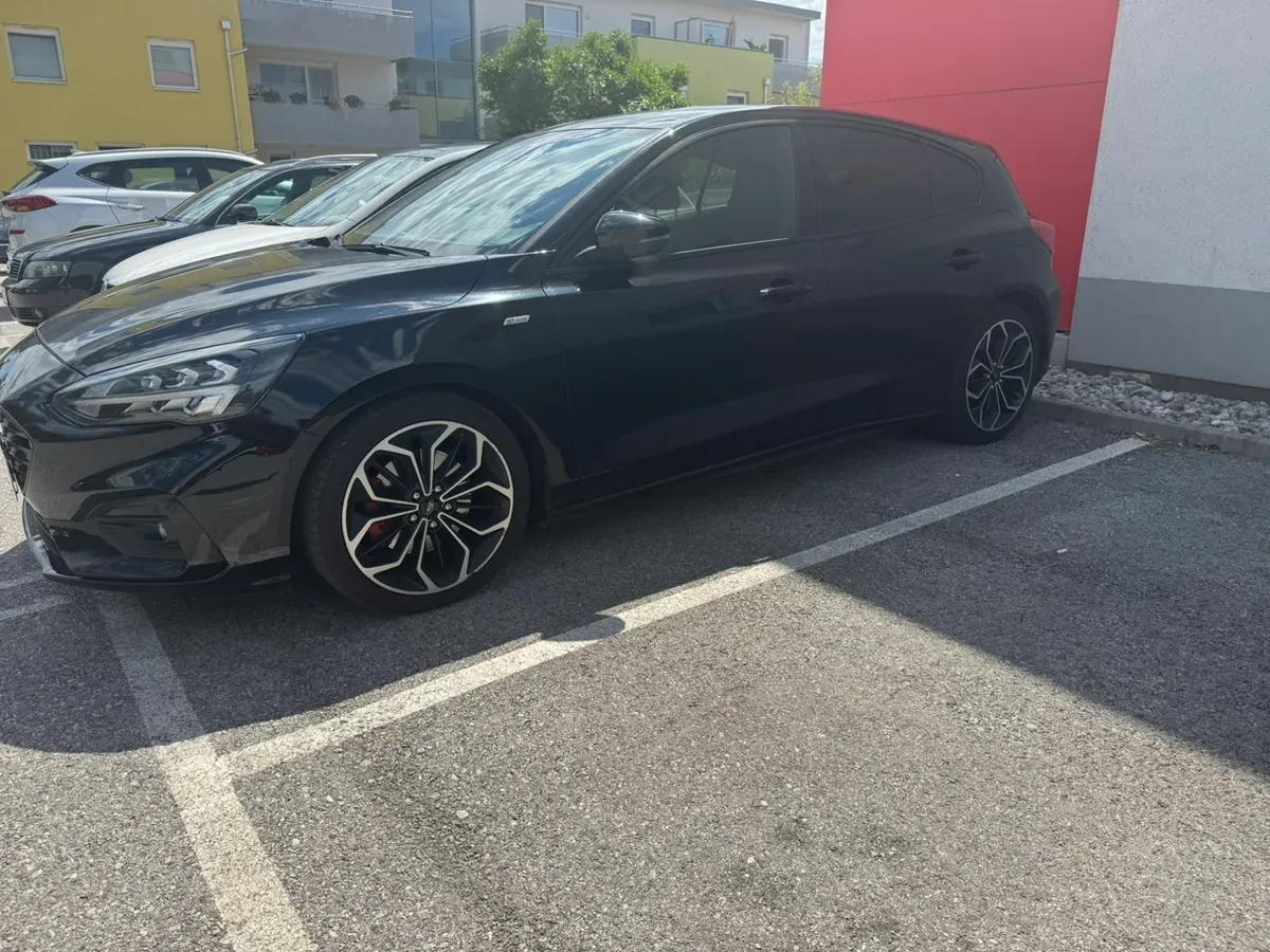 Ford Focus 2019 photo 2
