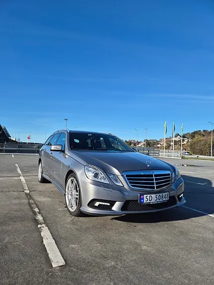 Mercedes-Benz E200 D 2010 photo 2