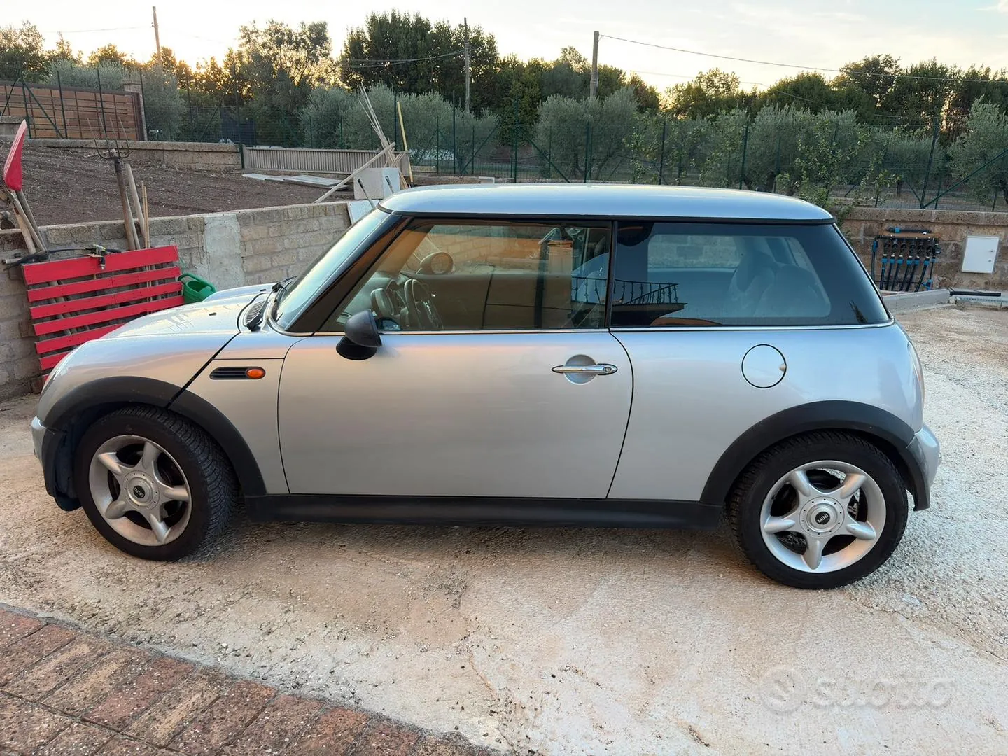 Mini One 2004 photo 3