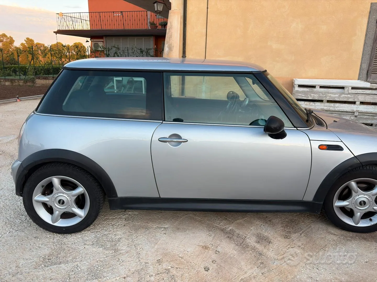 Mini One 2004 photo 2