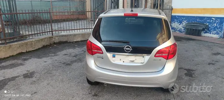 Opel Meriva 2011 photo 2
