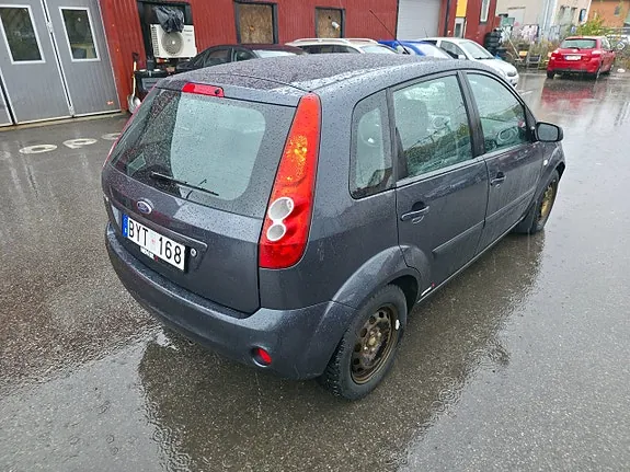Ford Fiesta 2007 photo 5