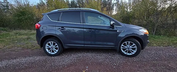 Ford Kuga 2012 photo 2