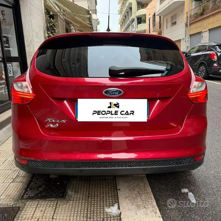 Ford Focus 2011 photo 3
