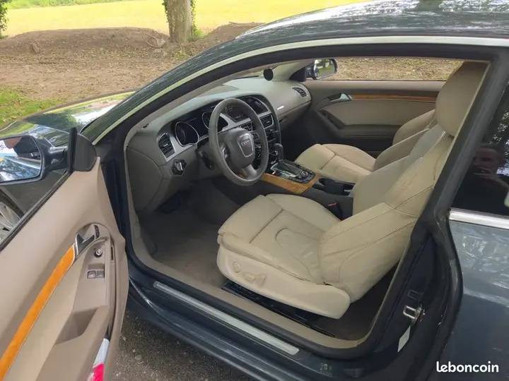 Audi A5 2010 photo 3