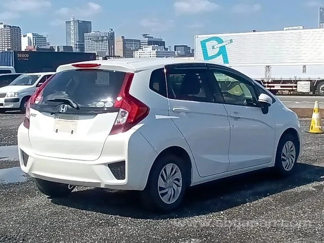 Honda Fit 2016 photo 4