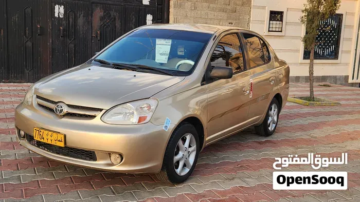 Toyota Echo 2005 photo 2
