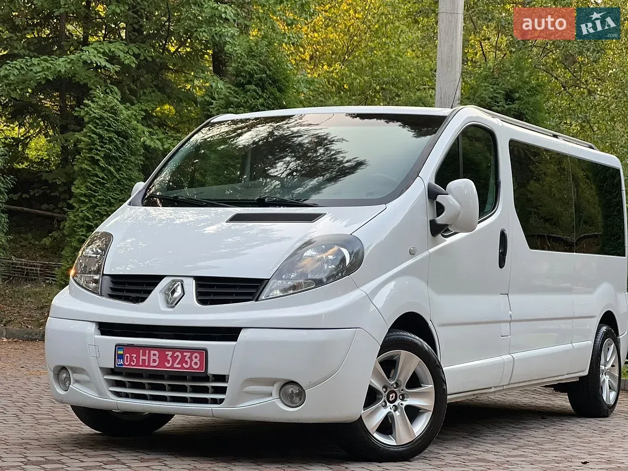 Renault Trafic 2014 photo 3