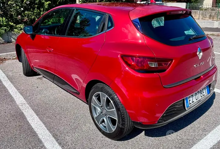 Renault Clio 2015 photo 2