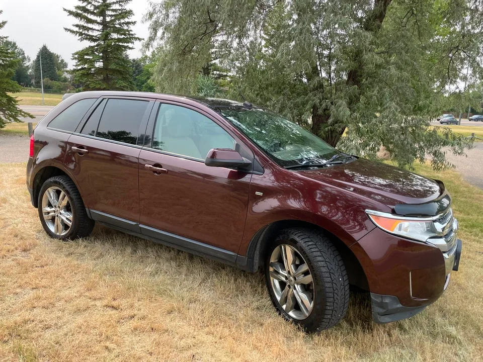 Ford Edge 2012 photo 2