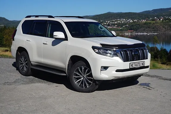 Toyota Land Cruiser 2023 photo 3
