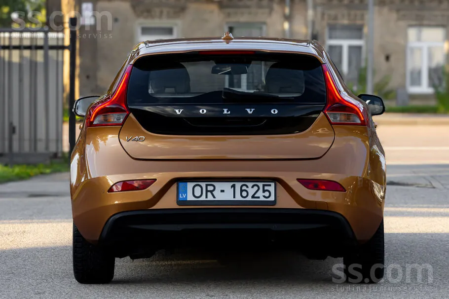 Volvo V40 2013 photo 5