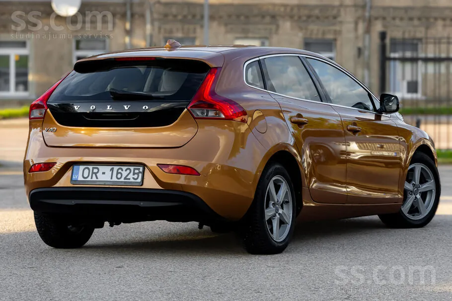 Volvo V40 2013 photo 4