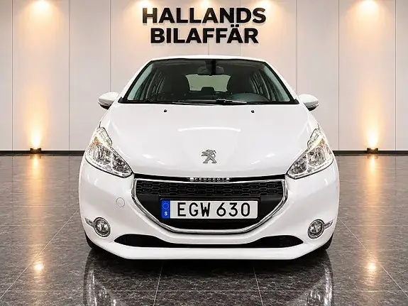 Peugeot 208 2014 photo 2