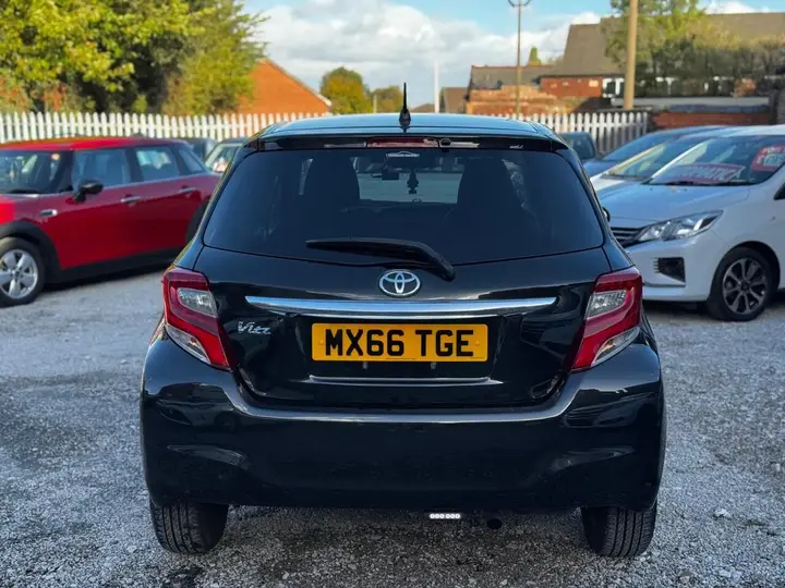 Toyota Yaris 2016 photo 5