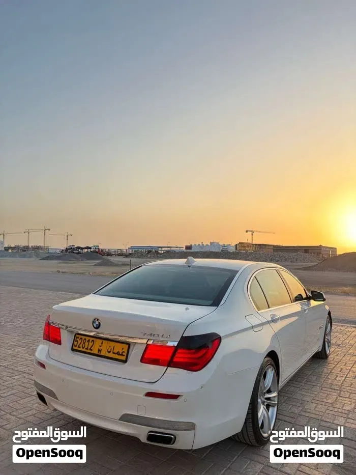 BMW 7 Series 2012 photo 3