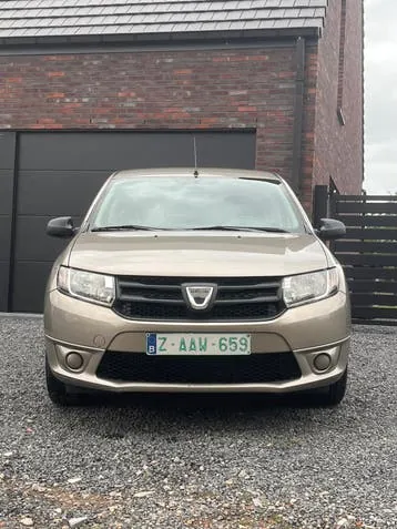 Dacia Sandero 2013 photo 2