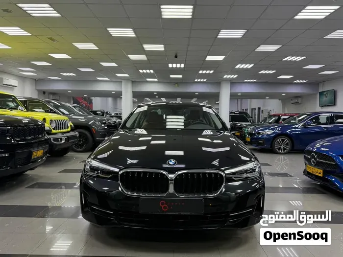 BMW 5 Series 2023 photo 2