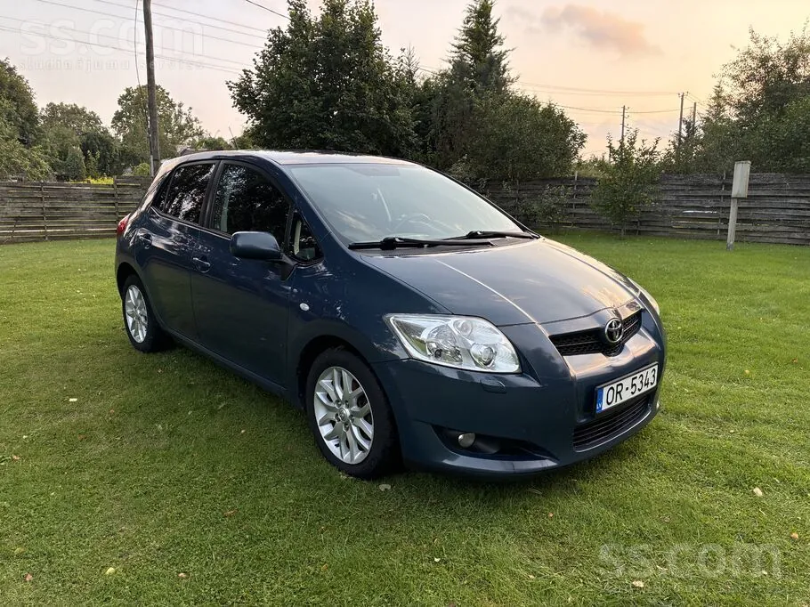 Toyota Auris 2008 photo 3