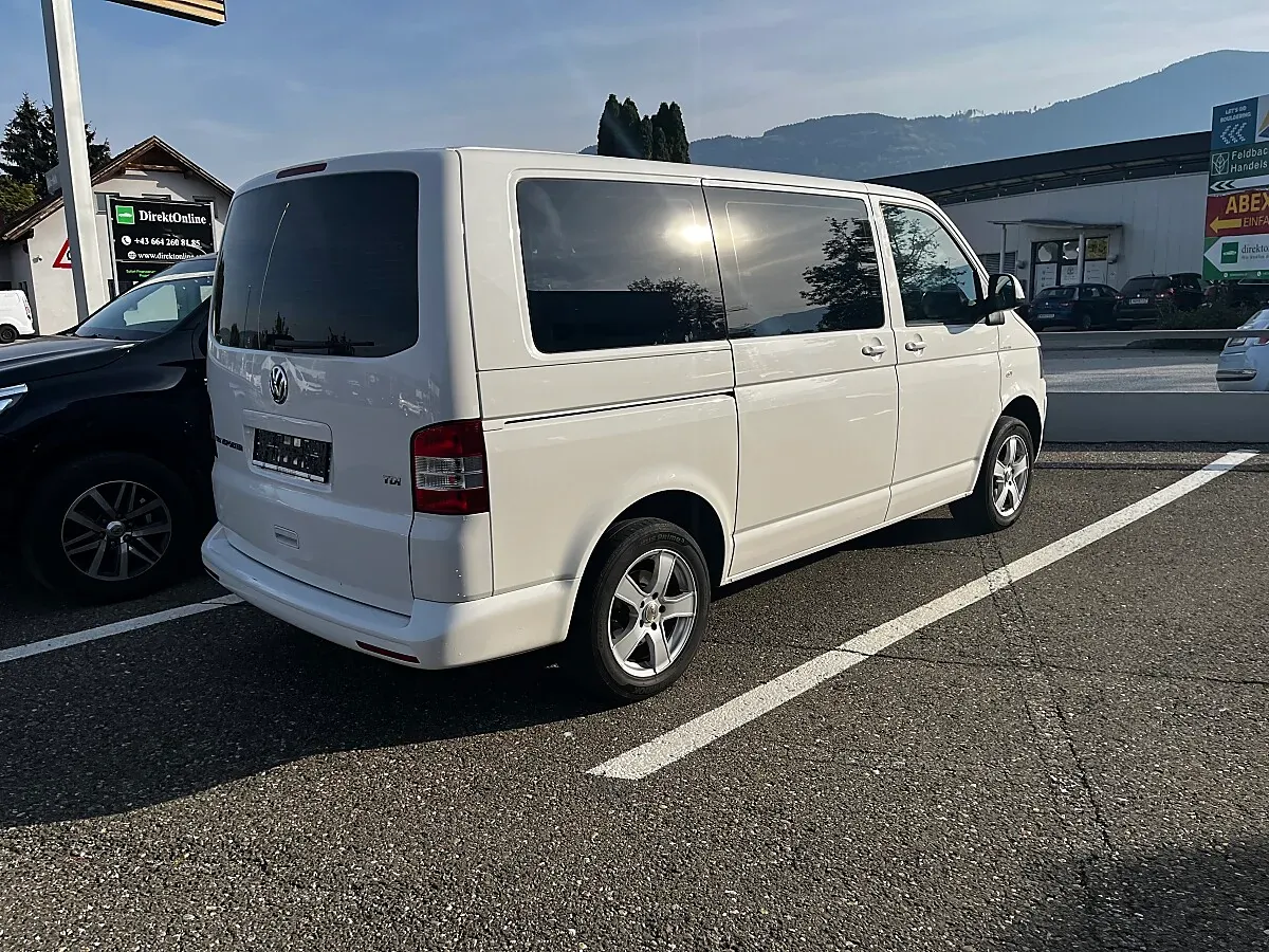 Volkswagen T5 2013 photo 2