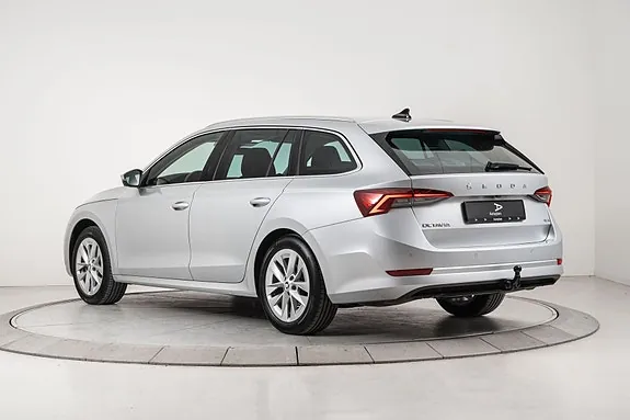 Skoda Octavia 2023 photo 5